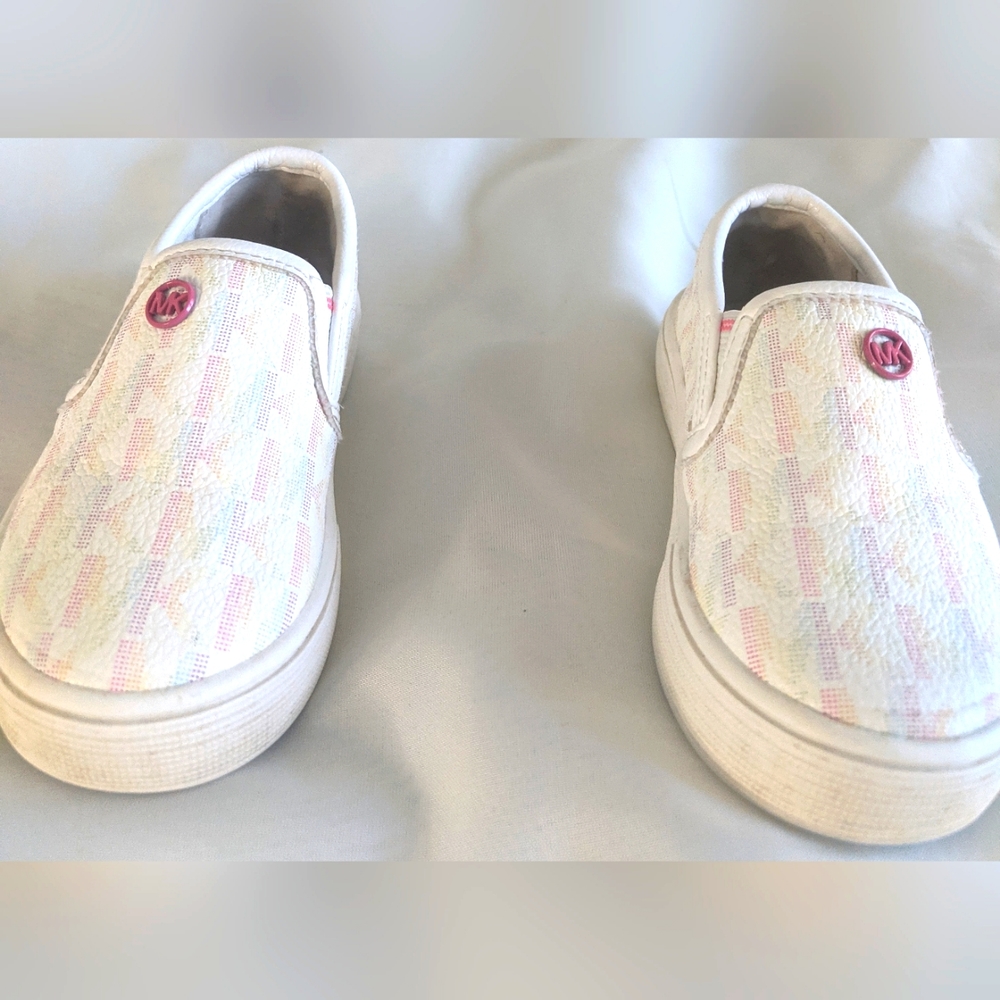 Michael Kors Toddler Girl Slip-on Sneakers - Picture 4 of 7